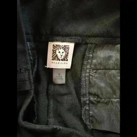 Ann Klein Black Dress Pants - Perfect for Work or Casual Wear - Picture 3 of 8